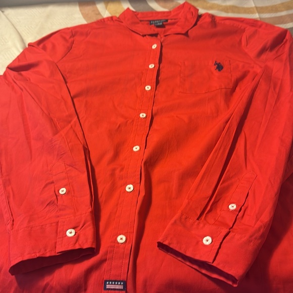 ✨ [US Polo Assn.] Red Button Down - Picture 3 of 6